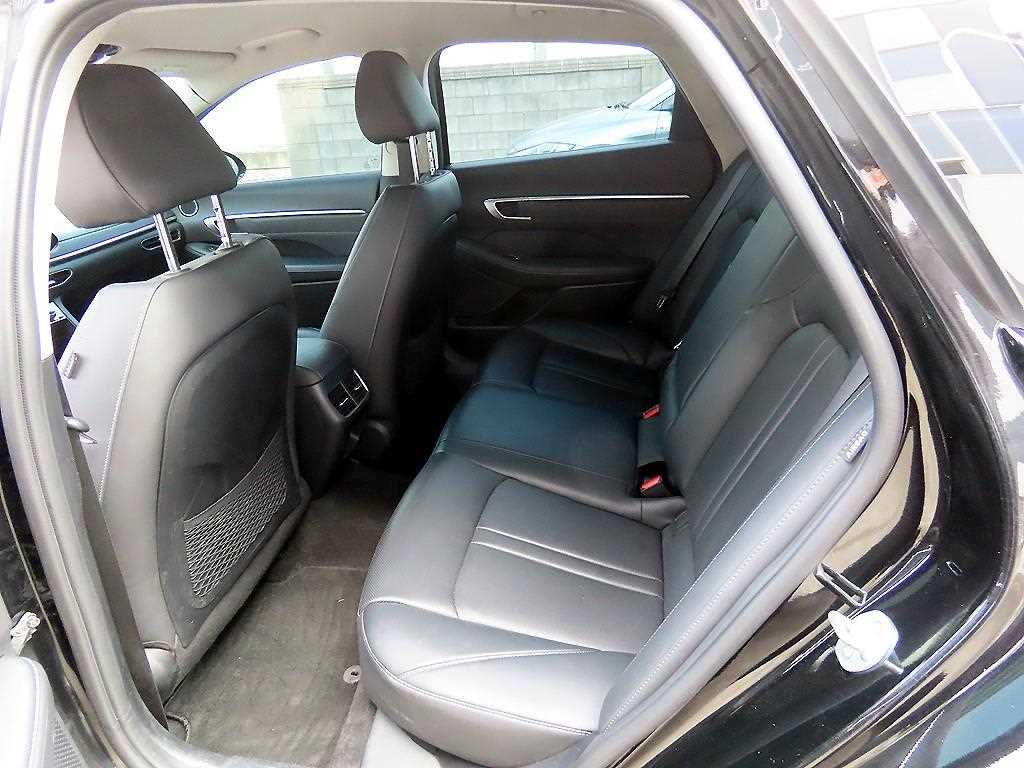 HYUNDAI Sonata - Vista 6