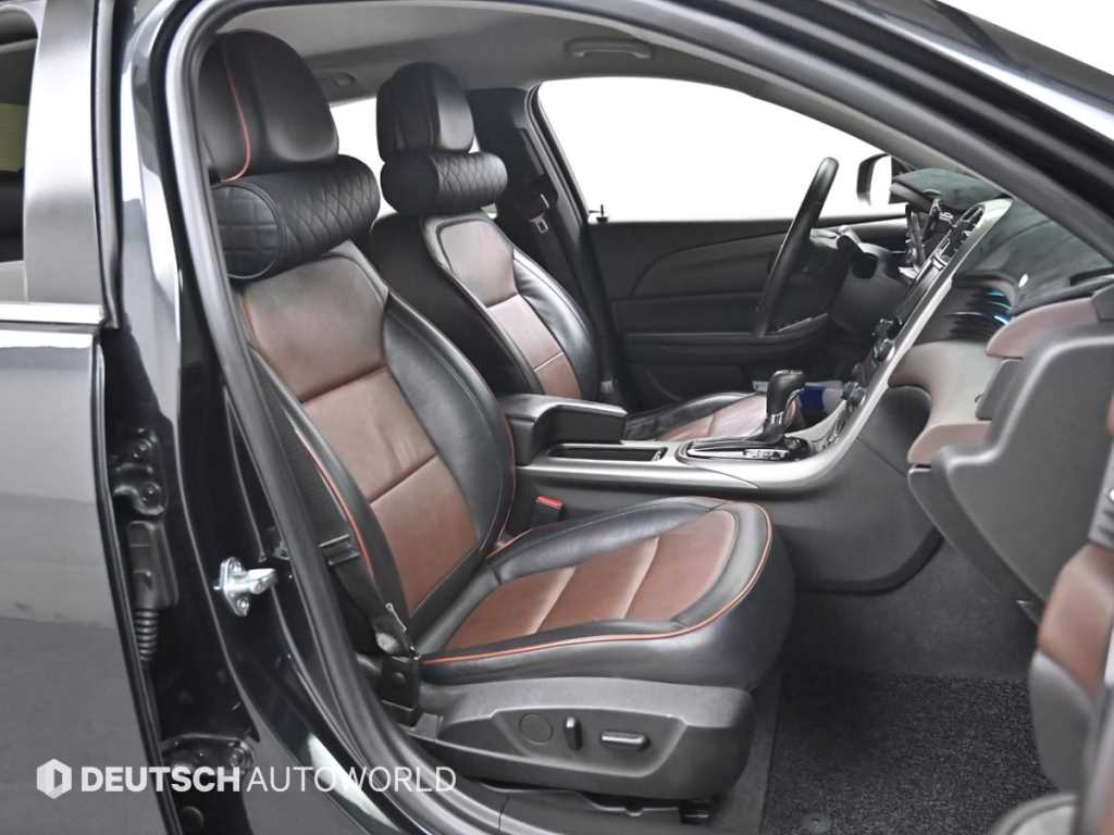 Chevrolet Malibu - Vista 10