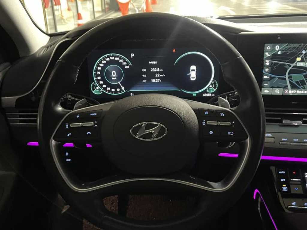 HYUNDAI Grandeur - Vista 11