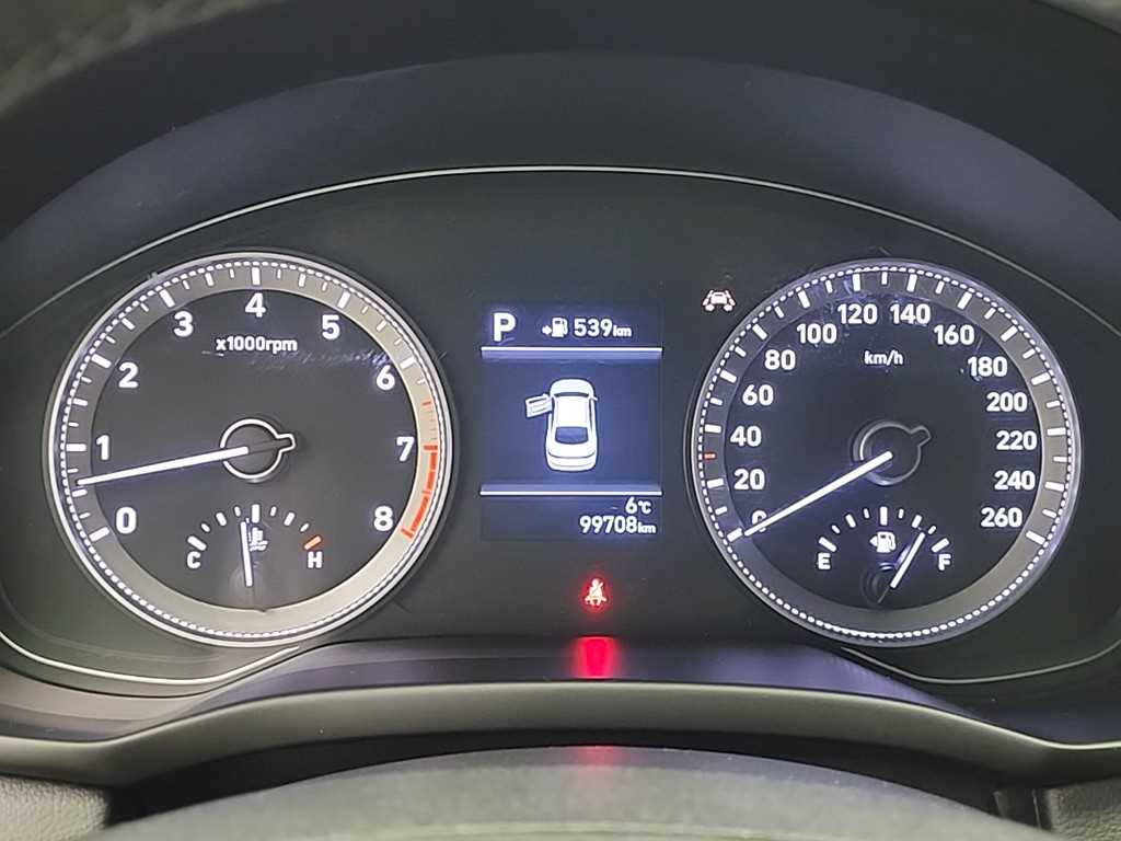 HYUNDAI Grandeur - Vista 6