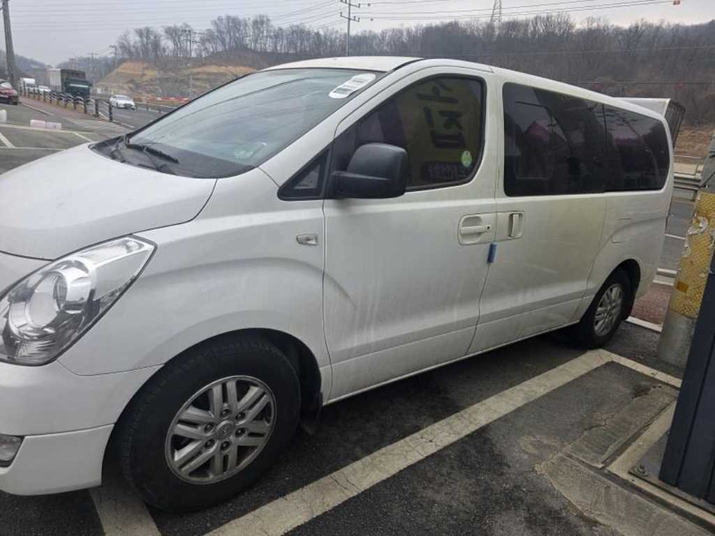 HYUNDAI Starex 2017 - Importación desde Corea - HF Imports Iquique - Foto 1