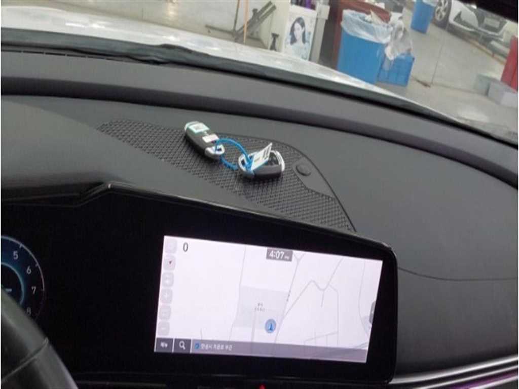 HYUNDAI Avante - Vista 8