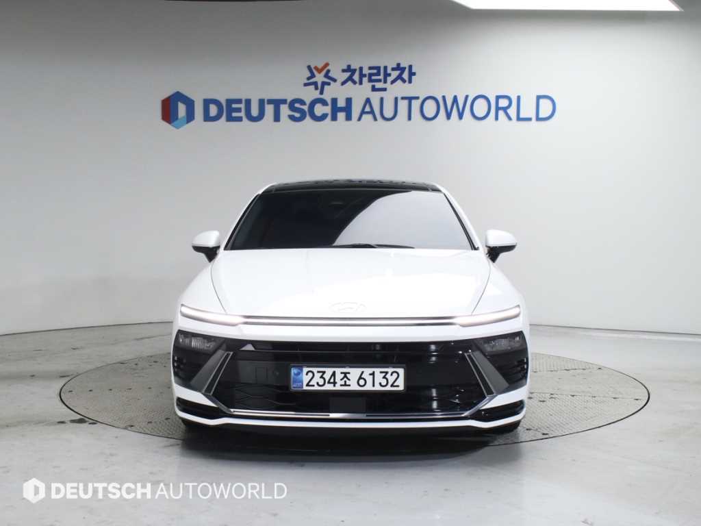 HYUNDAI Sonata - Vista 3