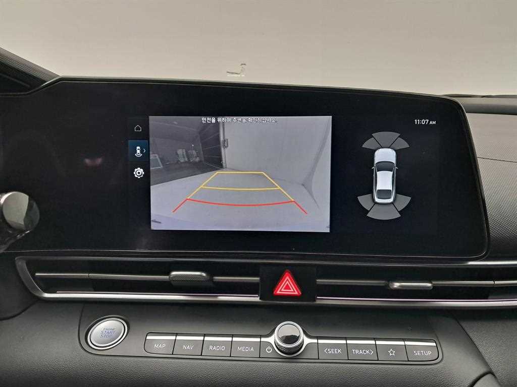 HYUNDAI Avante - Vista 10