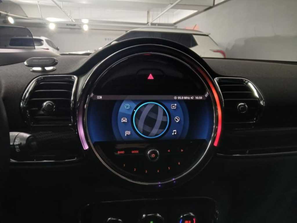 Mini Clubman - Vista 11