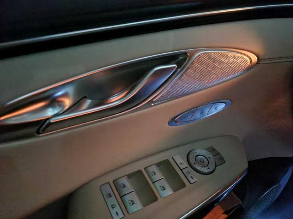 Genesis GV70 - Vista 9