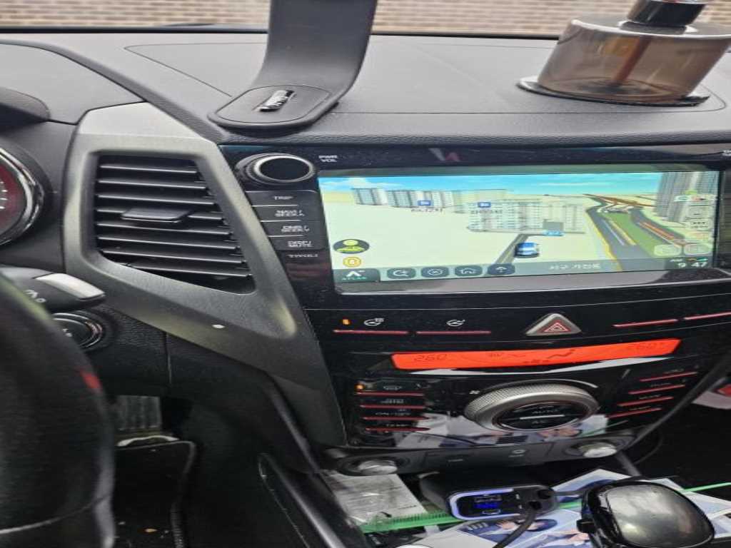 Ssangyong Tivoli - Vista 4