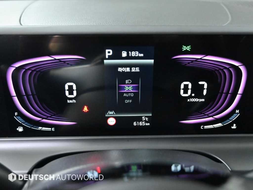 KIA Seltos - Vista 8