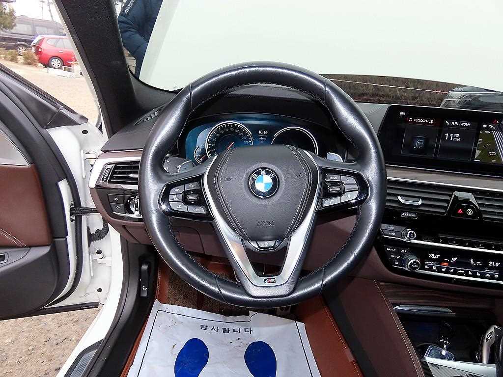 BMW 5 Series - Vista 8