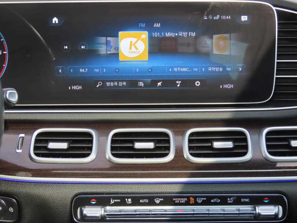 Mercedes Benz GLE Class - Vista 9