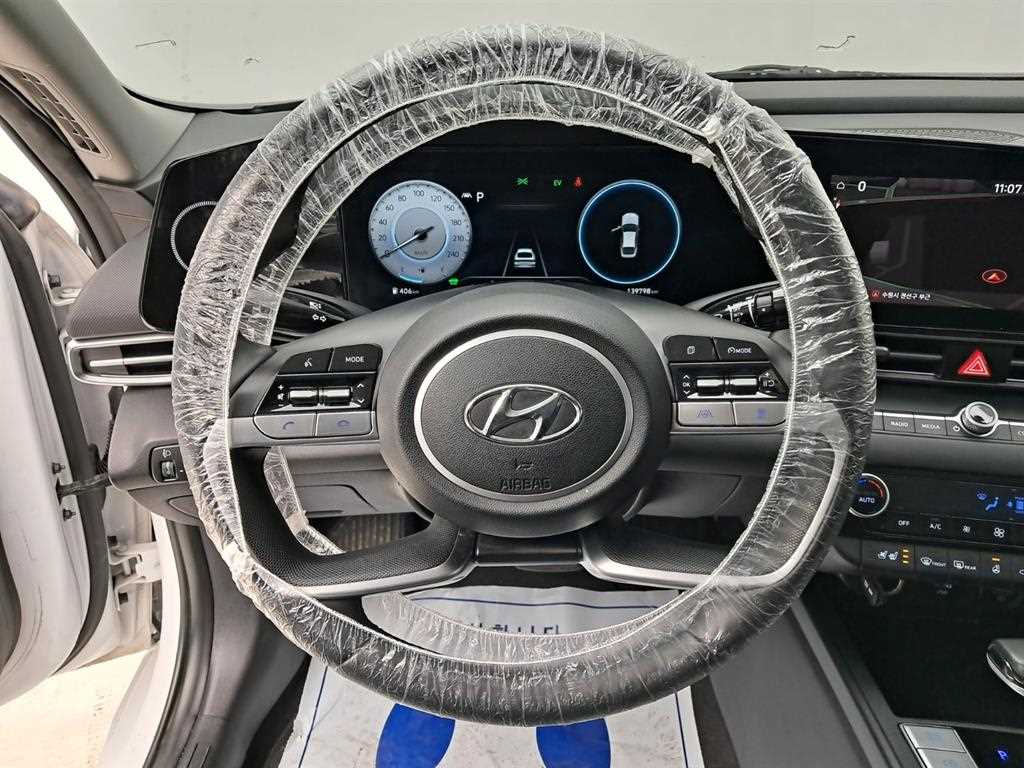 HYUNDAI Avante - Vista 7