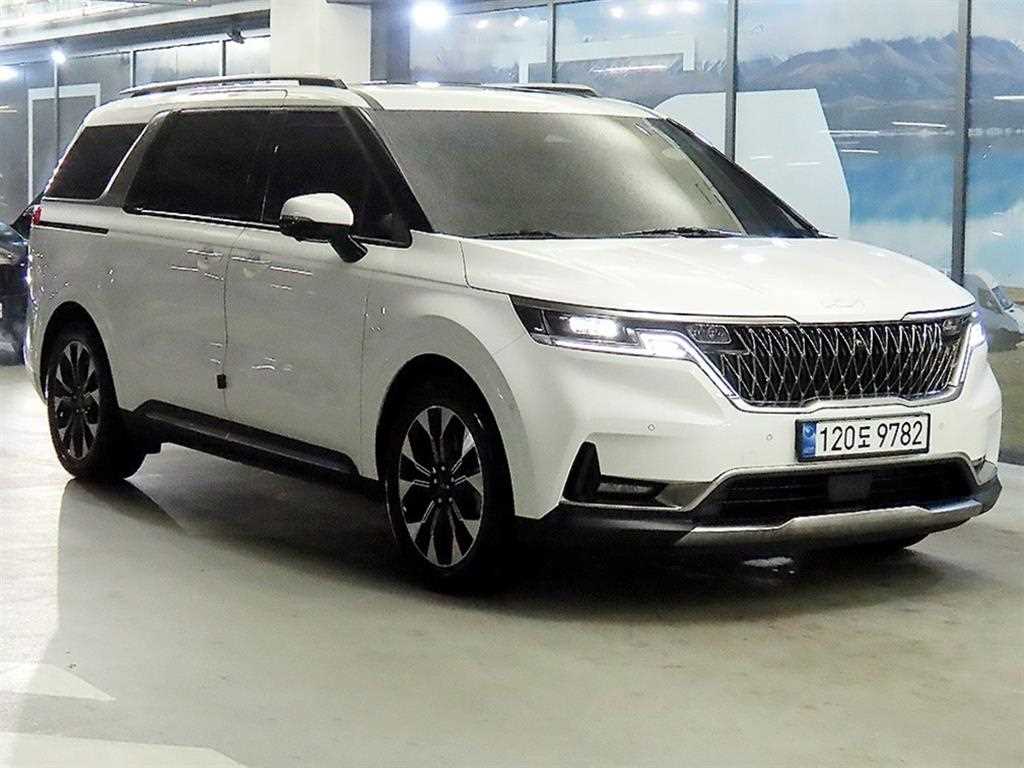 KIA Carnival 2023 Blanco - Importación desde Corea - HF Imports Iquique - Foto 1