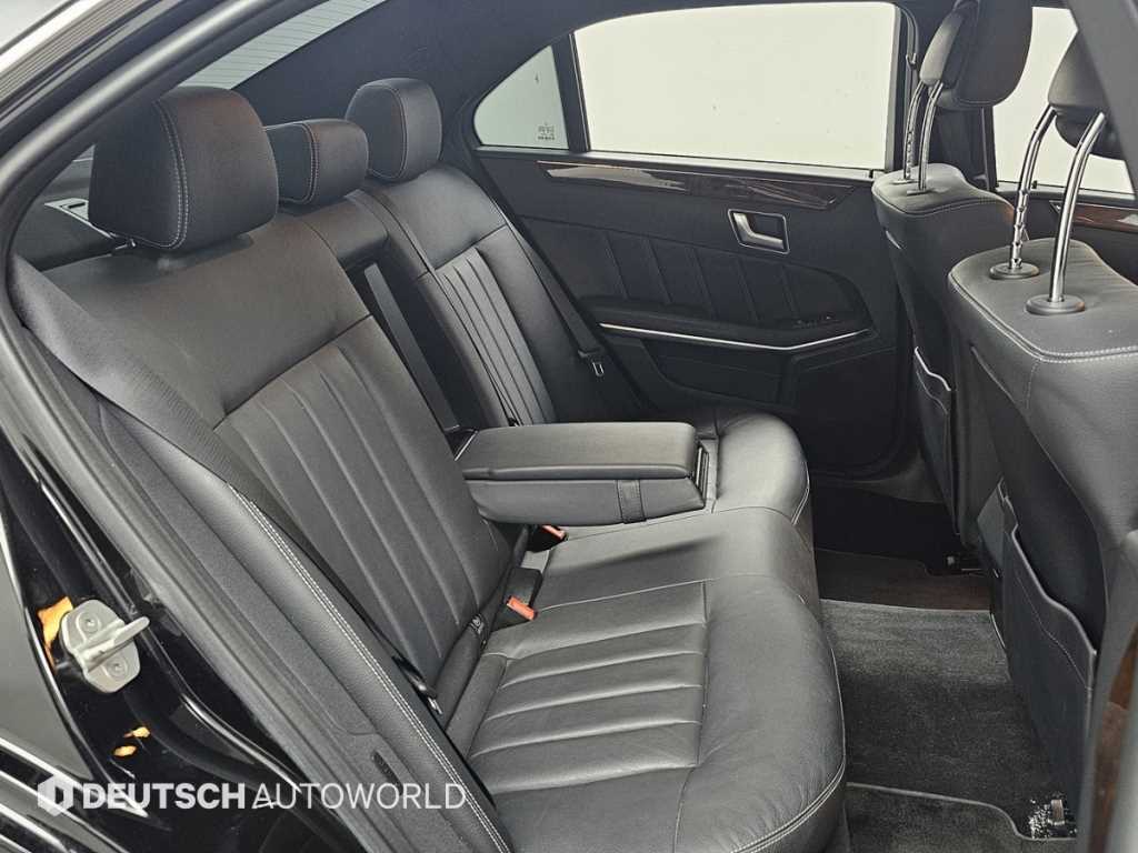 Mercedes Benz E class - Vista 12