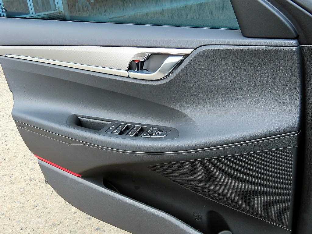 HYUNDAI Grandeur - Vista 11