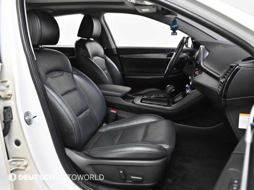 HYUNDAI Grandeur - Vista 9