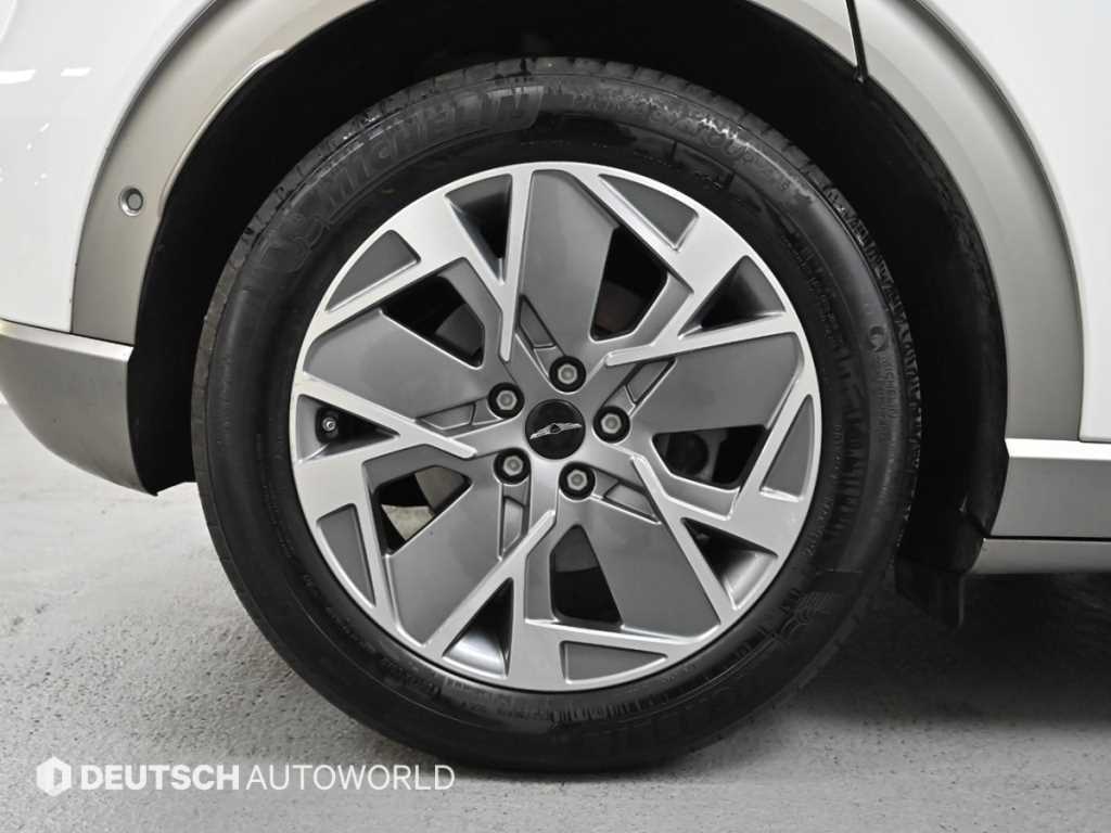 Genesis GV60 - Vista 5