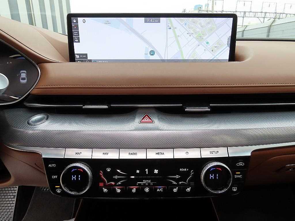 Genesis G80 - Vista 12