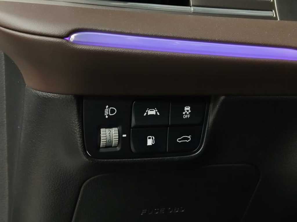 HYUNDAI Grandeur - Vista 11