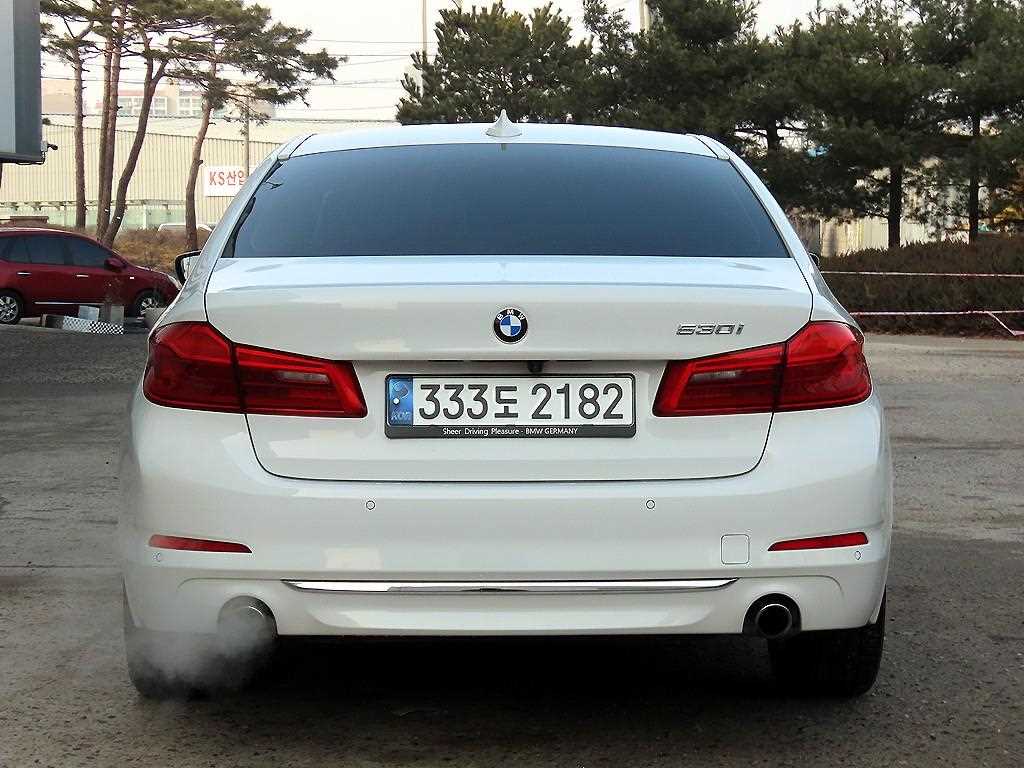 BMW 5 Series - Vista 4