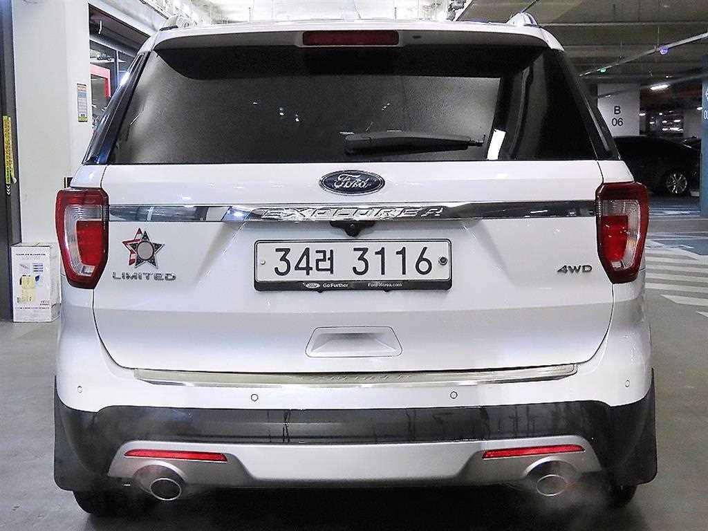 Ford Explorer - Vista 5