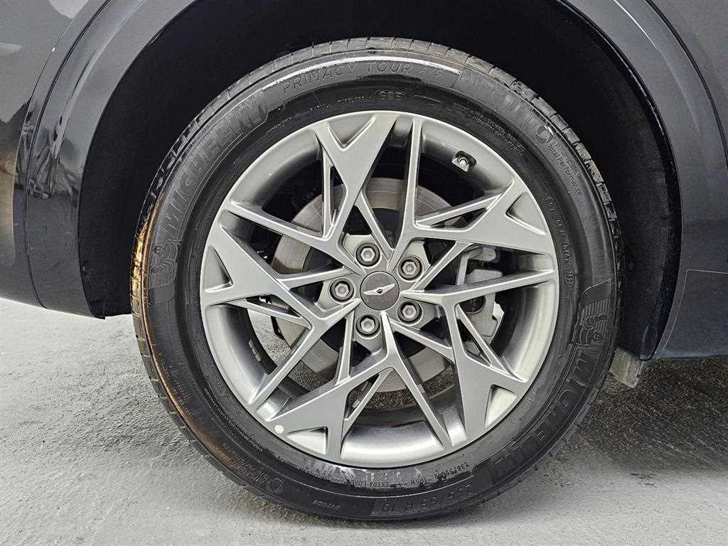 Genesis GV70 - Vista 5