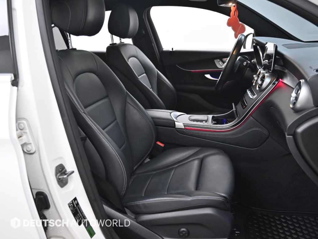 Mercedes Benz GLC Class - Vista 10