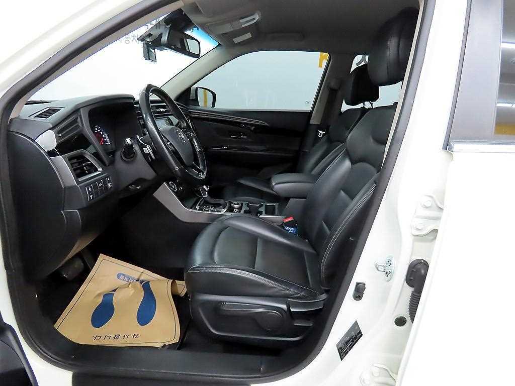 Ssangyong Korando - Vista 5