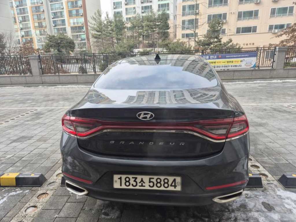 HYUNDAI Grandeur - Vista 4