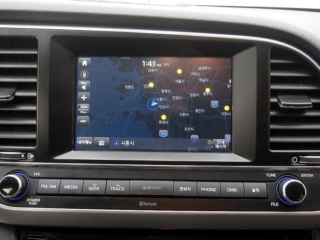 HYUNDAI Avante - Vista 12