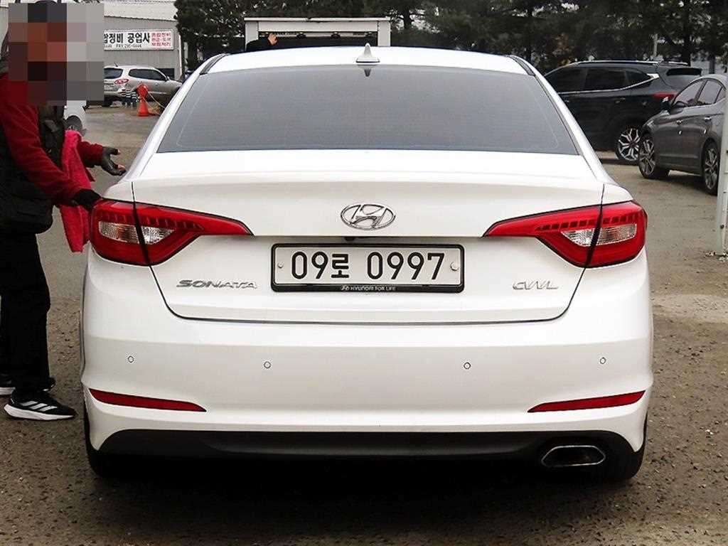 HYUNDAI Sonata - Vista 4
