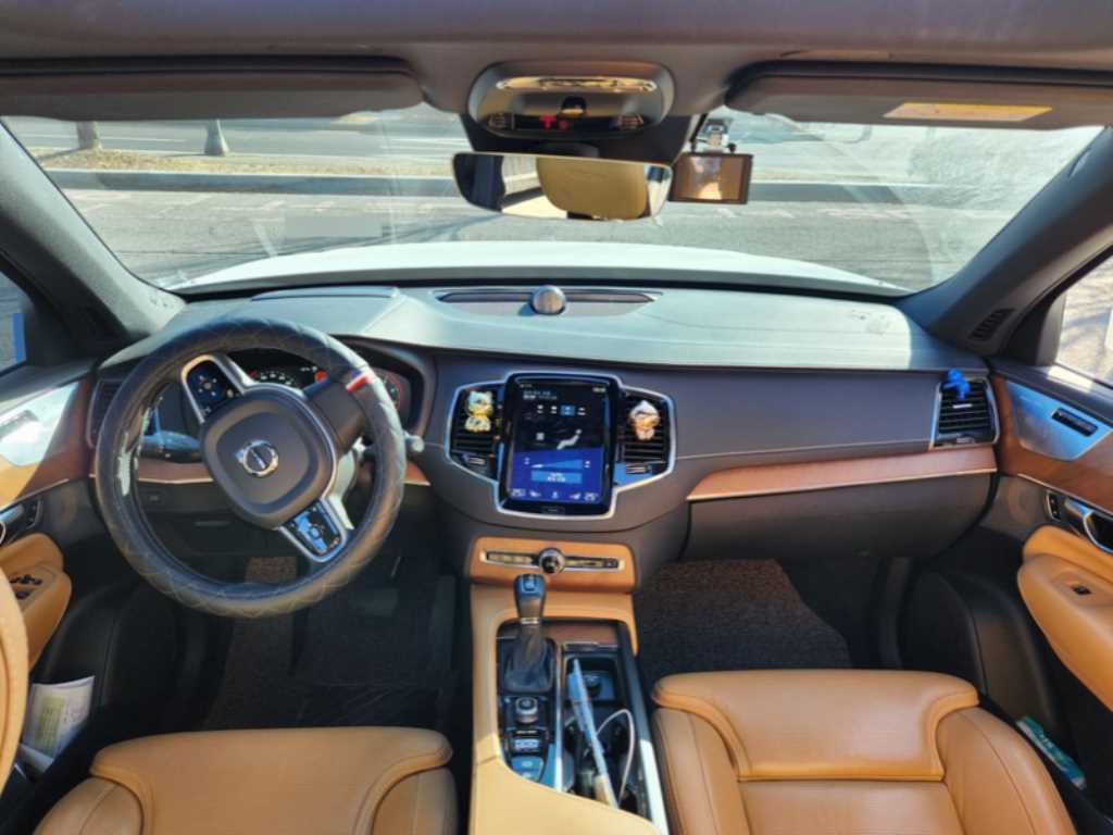 Volvo XC90 - Vista 5