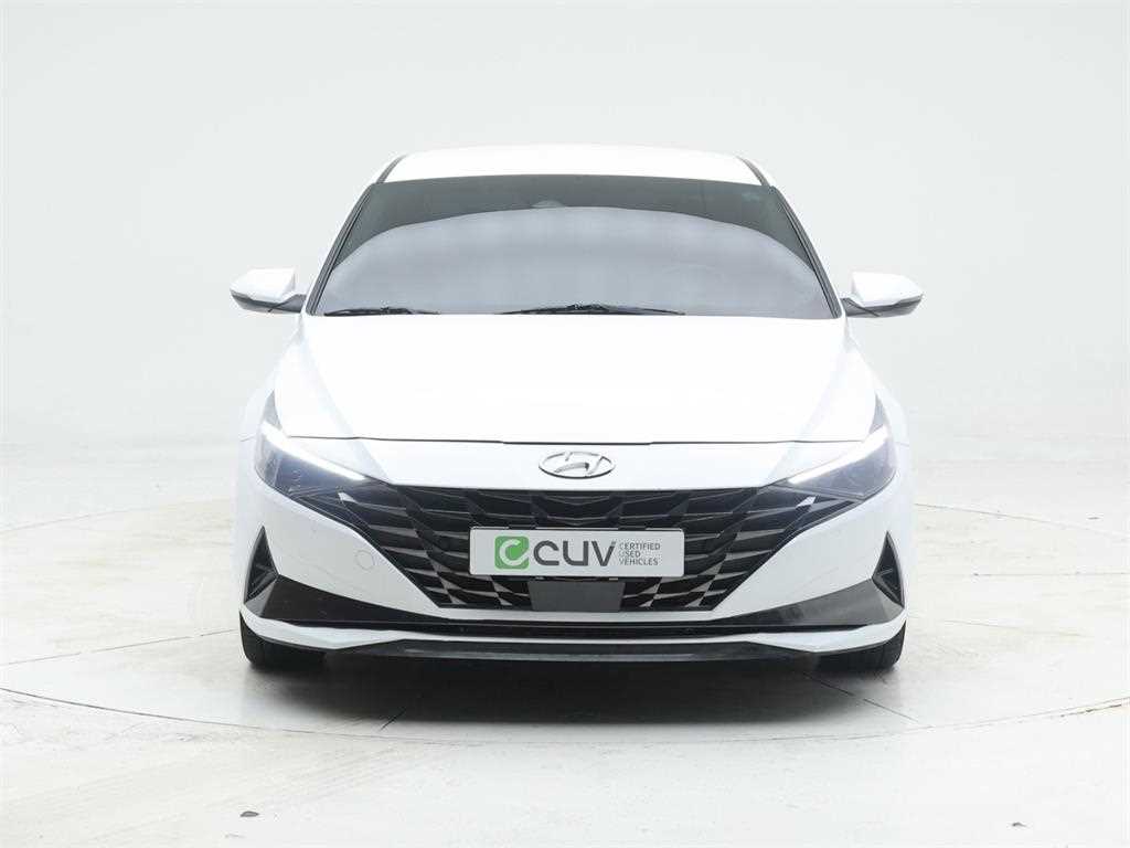 HYUNDAI Avante - Vista 2