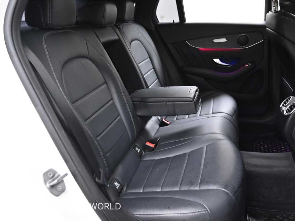 Mercedes Benz GLC Class - Vista 12