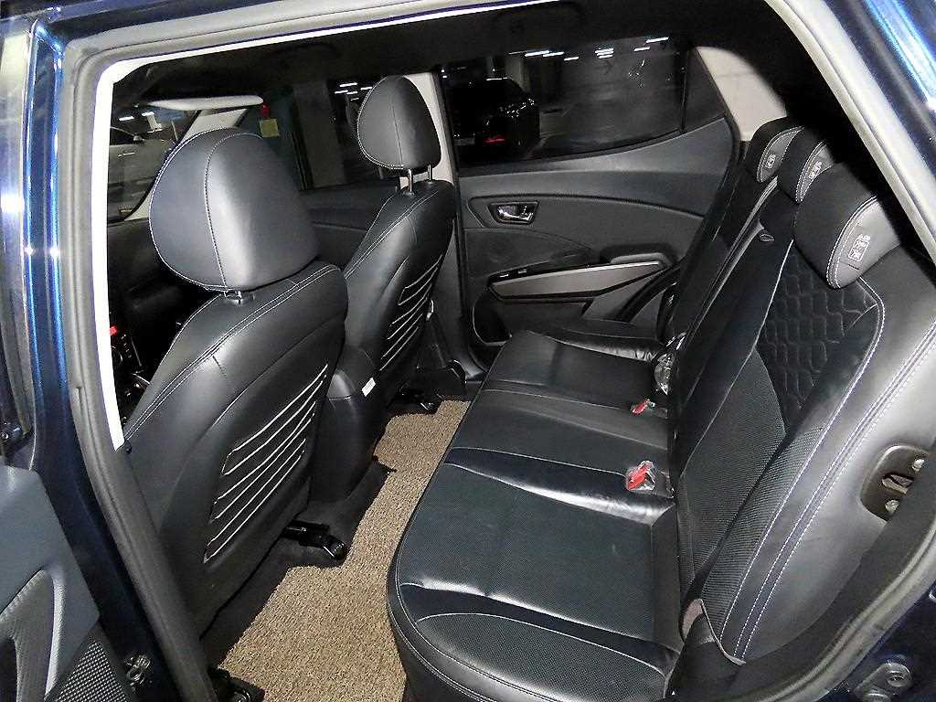 Ssangyong Tivoli - Vista 7