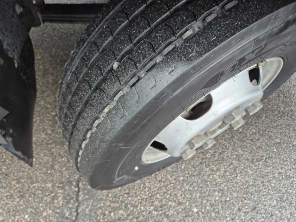 medium and large cargo truck - Vista 10