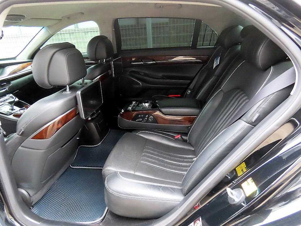 Genesis EQ900 - Vista 6