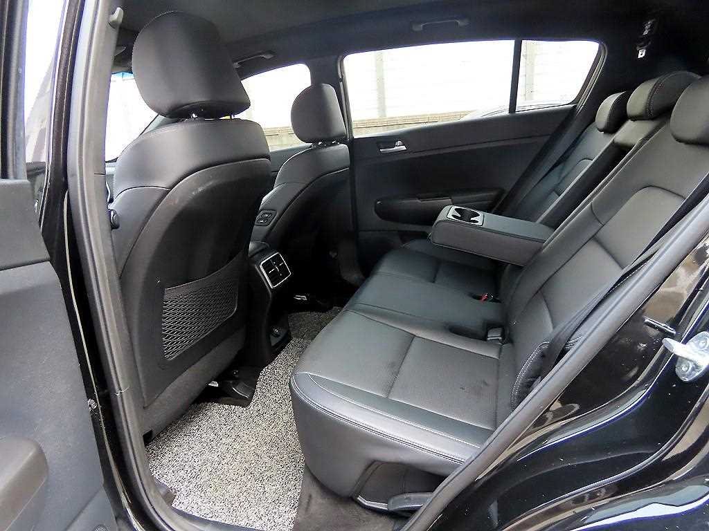 KIA Sportage - Vista 6