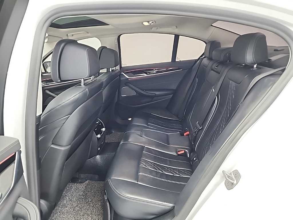 BMW 5 Series - Vista 12