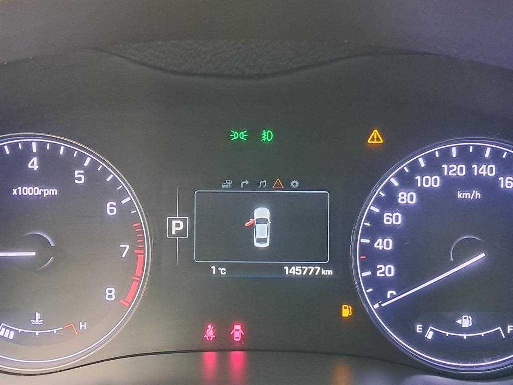 HYUNDAI Genesis - Vista 8