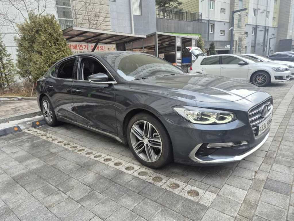 HYUNDAI Grandeur - Vista 2