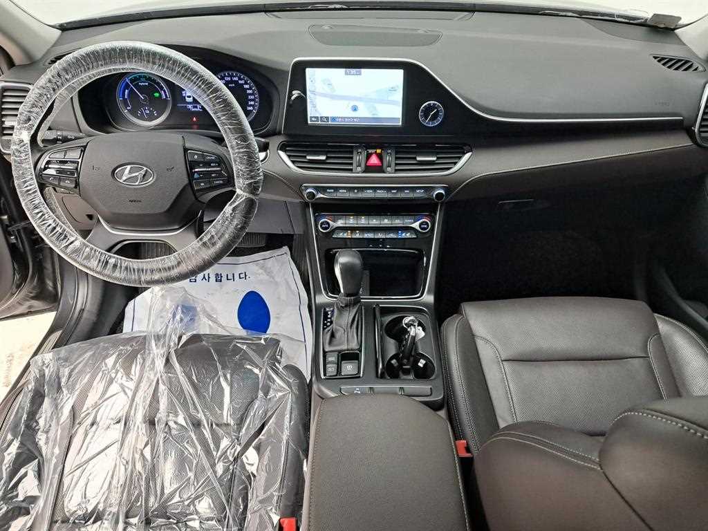 HYUNDAI Grandeur - Vista 6