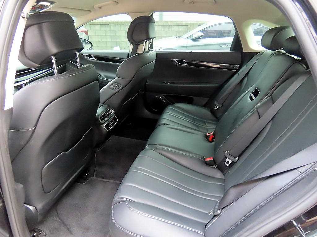 Genesis G80 - Vista 6