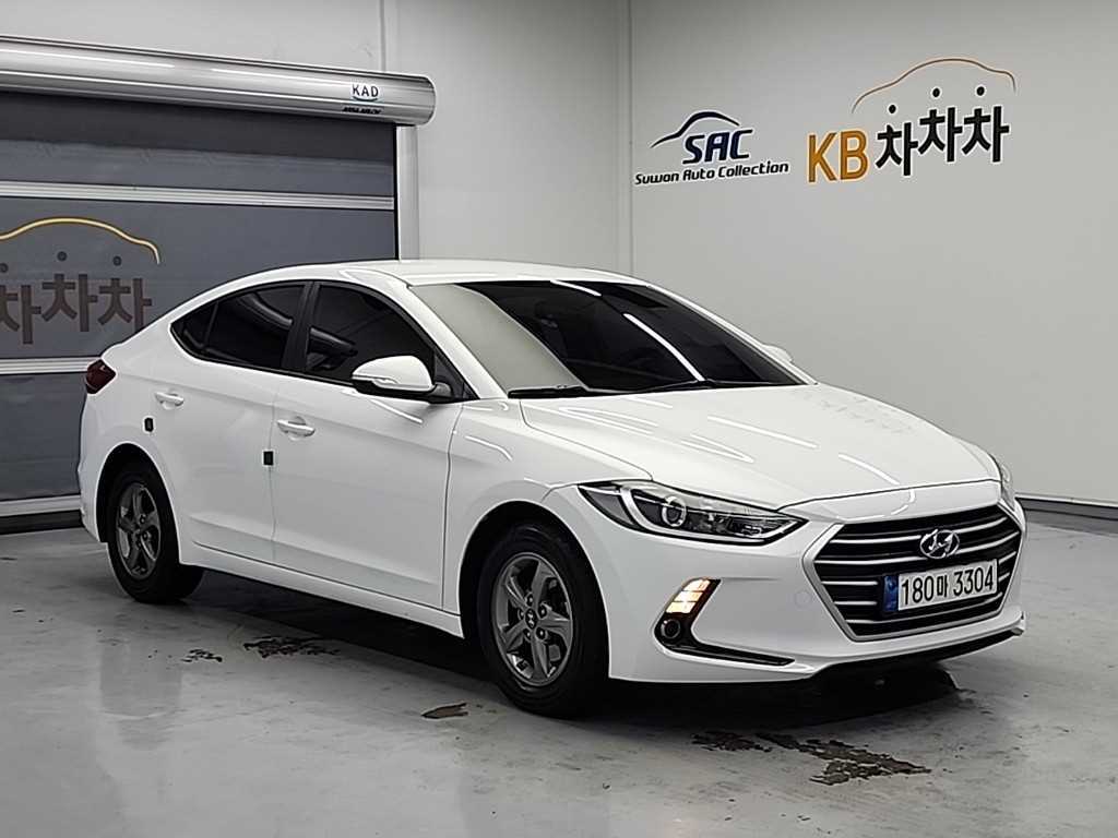 HYUNDAI Avante - Vista 4