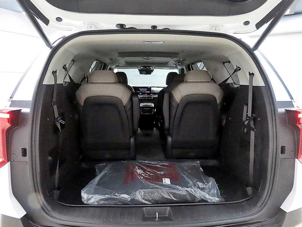 KIA Carnival 2025 Blanco - Importación desde Corea - HF Imports Iquique - Foto 18