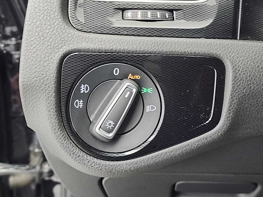 Volkswagen Golf 2015 Negro - Importación desde Corea - HF Imports Iquique - Foto 17