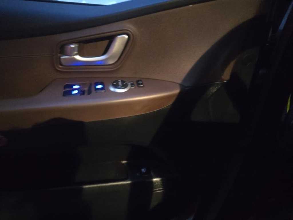 HYUNDAI Starex - Vista 9