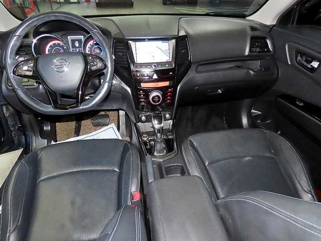 Ssangyong Tivoli - Vista 10