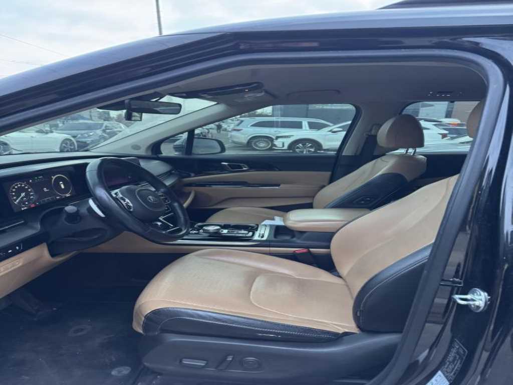 KIA Carnival - Vista 5