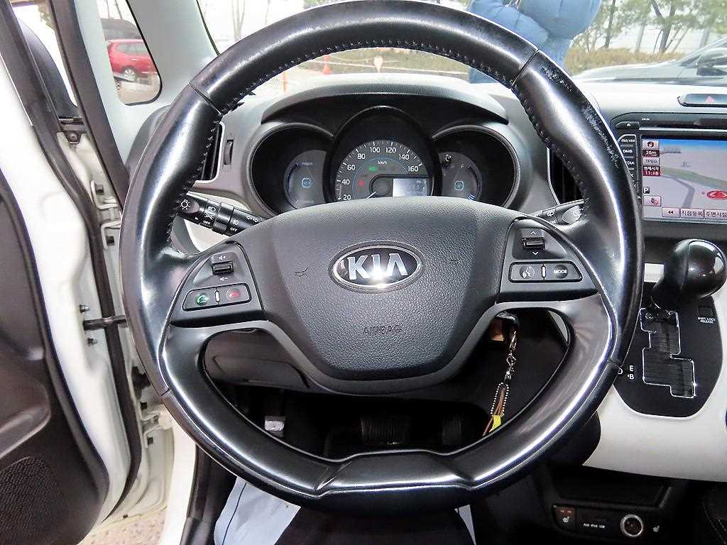 KIA Ray - Vista 8