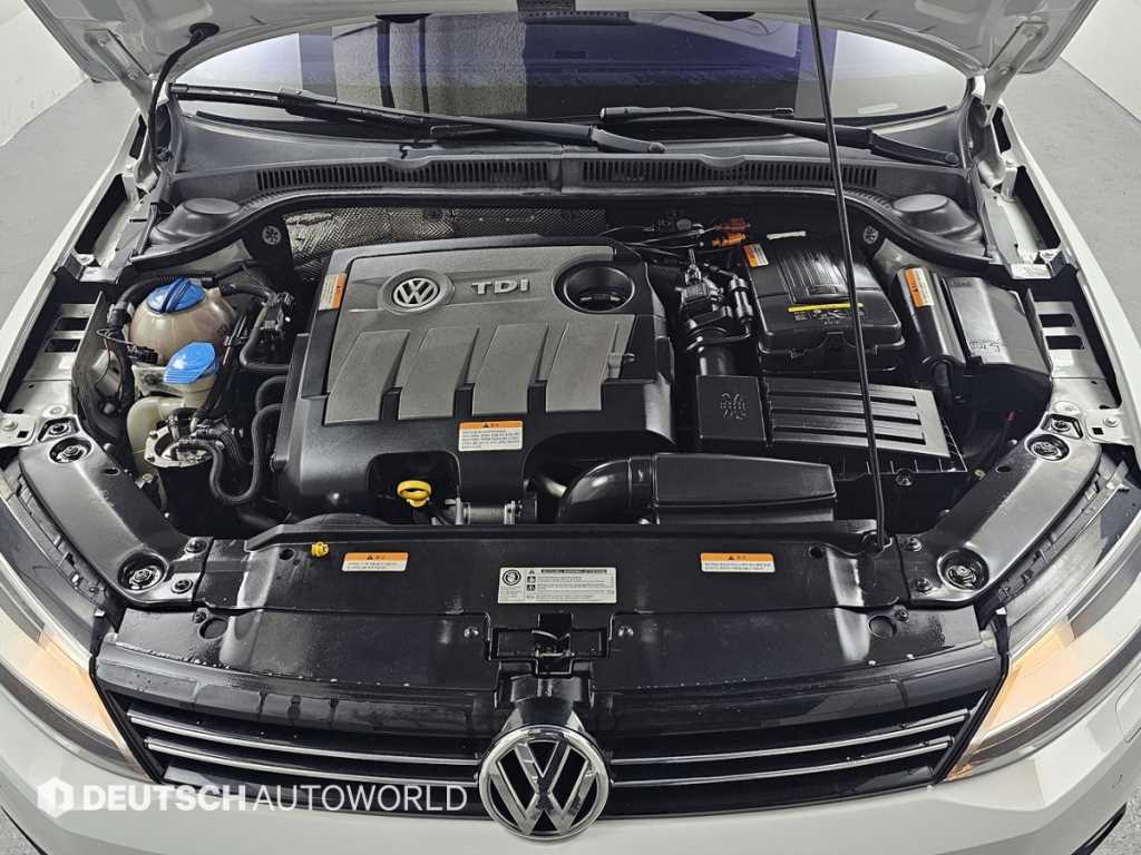 Volkswagen Jetta - Vista 6